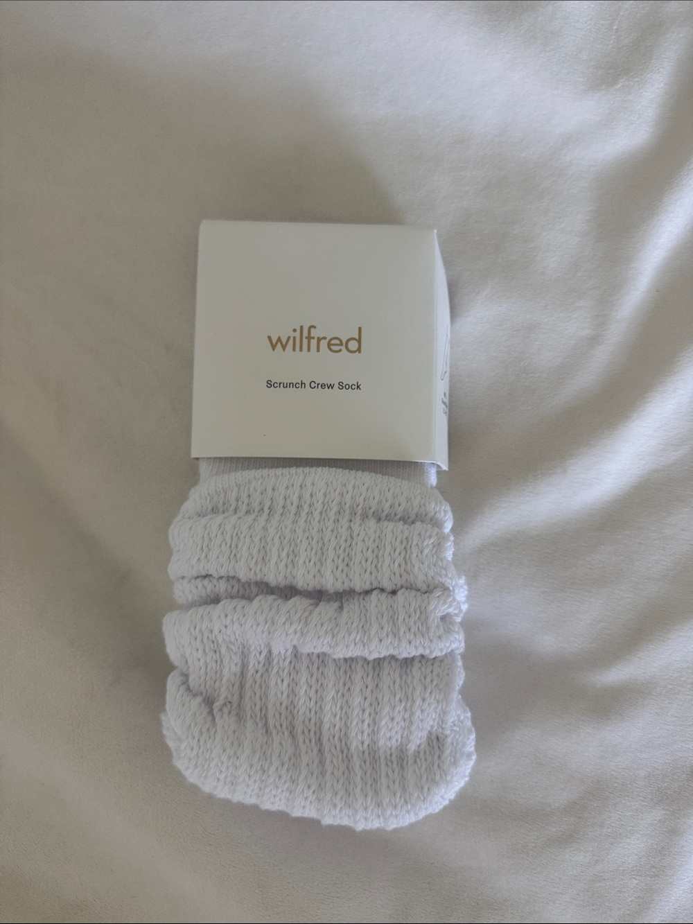 Aritzia Wilfred White Scrunch Crew Socks